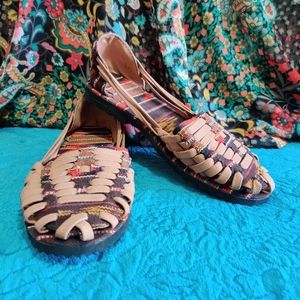 SOLD......🎉HP🎉 Mexican Huaraches